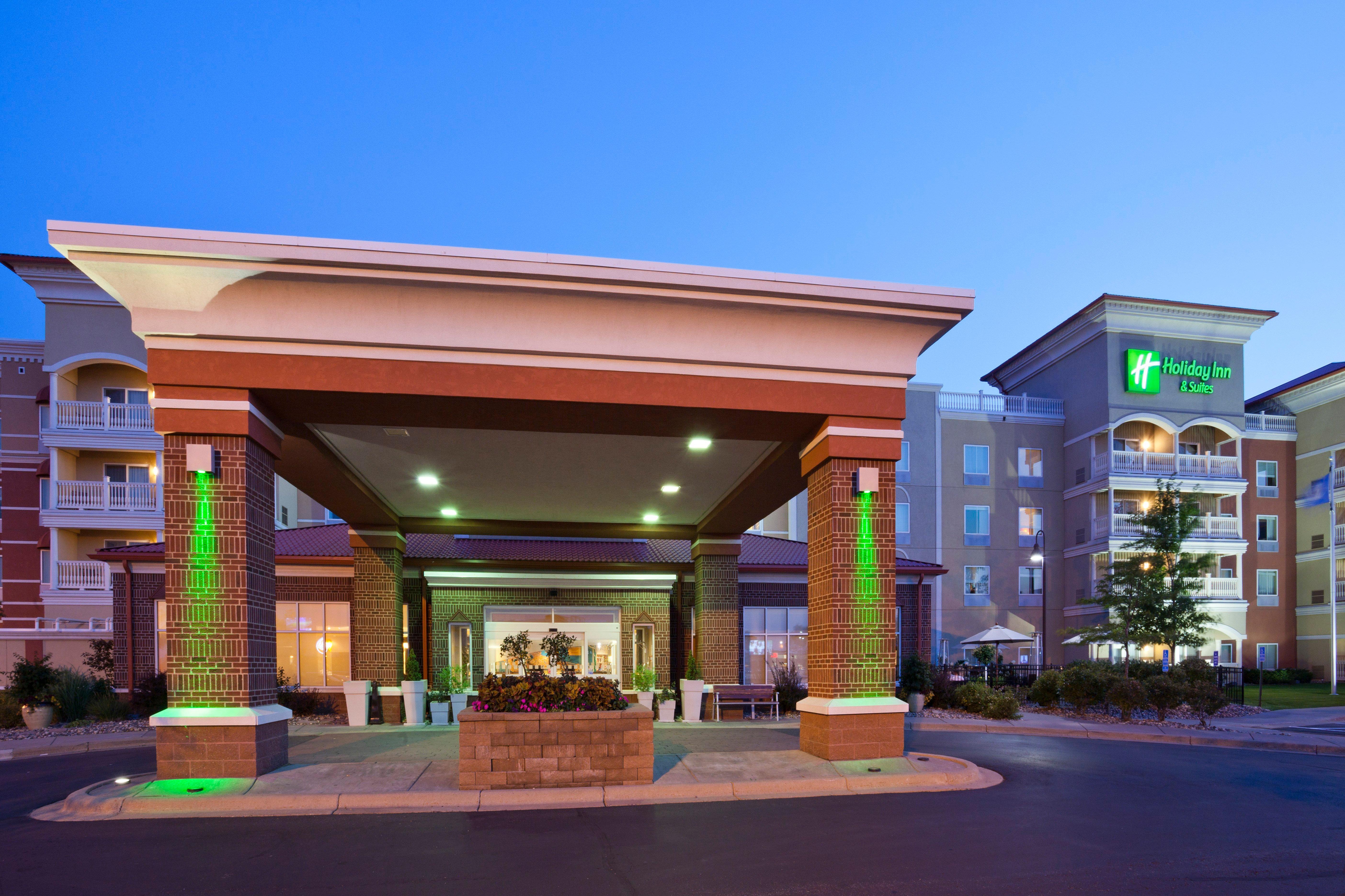 Holiday Inn Hotel & Suites Maple Grove Northwest Minneapolis-Arbor Lakes, An Ihg Hotel Exterior foto